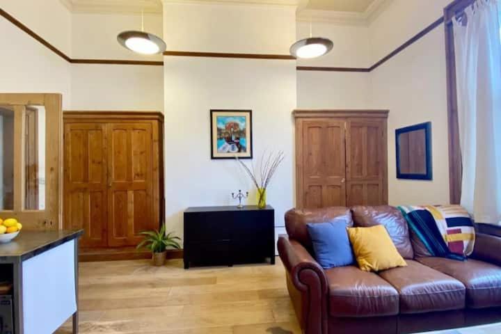 Bank House Apartments Stafford Town Centre Ngoại thất bức ảnh